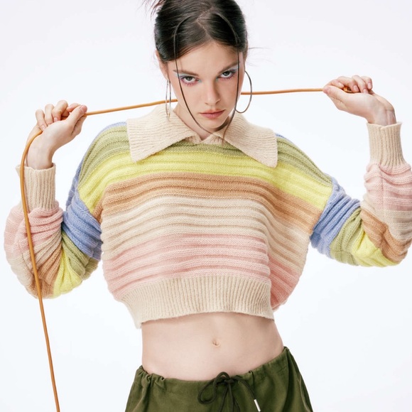 Multicolored Knit Oversized Sweater - Picture 6 of 9